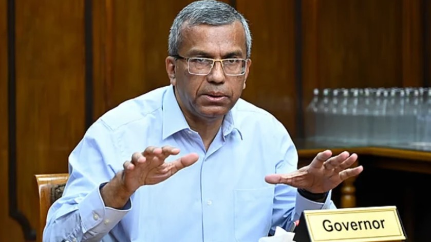 টাকা ছাপানোর খবর ভিত্তিহীন, এটি নিয়মিত ব্যাংক ঋণ: গভর্নর ও অর্থমন্ত্রী