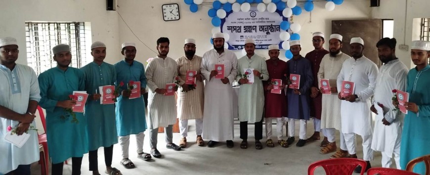 পদ্মবিলা কামিল মাদ্রাসার ছাত্র সংসদের শপথ গ্রহণ